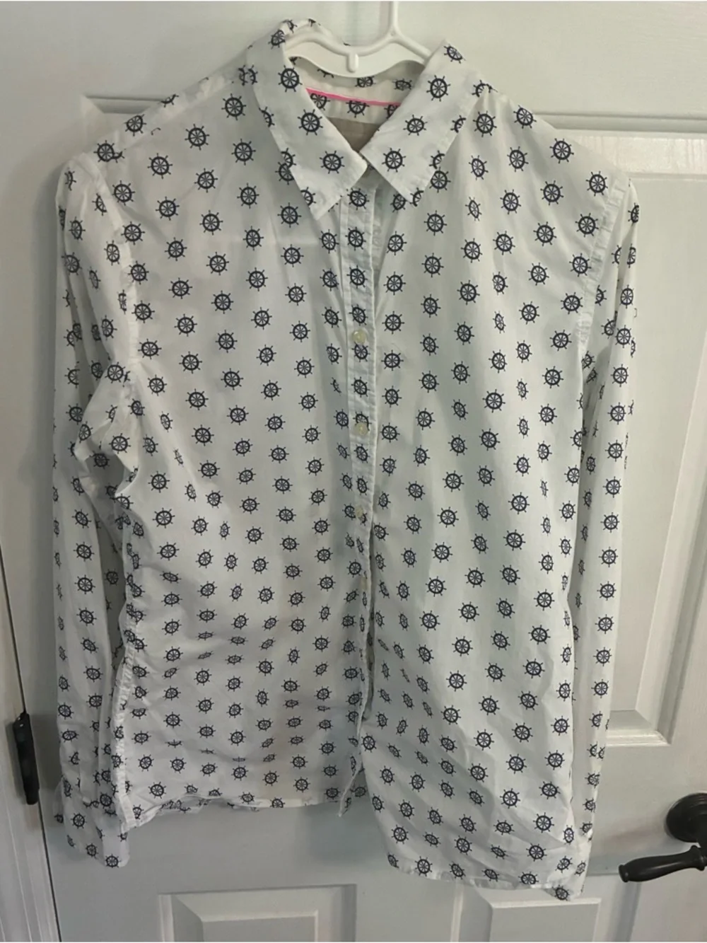 100% Cotton Banana Republic White Button-Down Shirt with Navy Ship Wheel Print